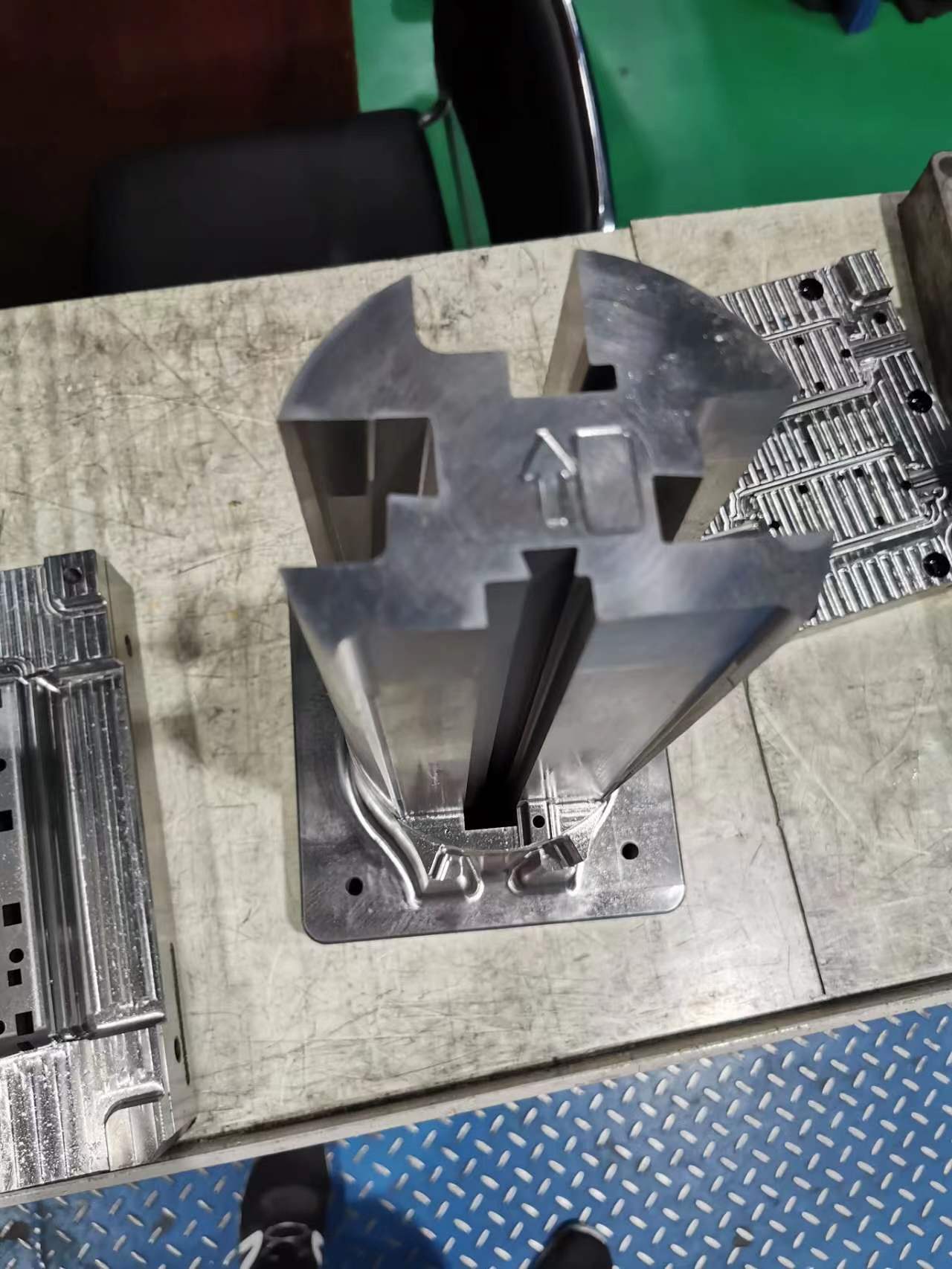 超高工件慢走絲加工